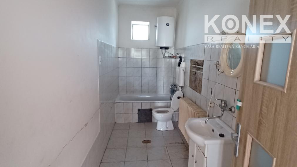 ID-3912 Pekný rodinný dom v obci Somotor – Véč – NA PREDAJ