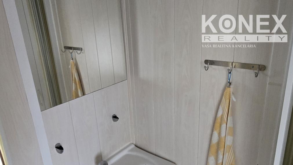 ID-4293 NA PREDAJ Pozemok s mobilným domom na Zemplínskej Šírave