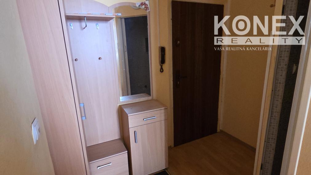 ID-4490 NA PREDAJ Pôvodný 1-izbový byt (2 x balkón) Vranov nad Topľou