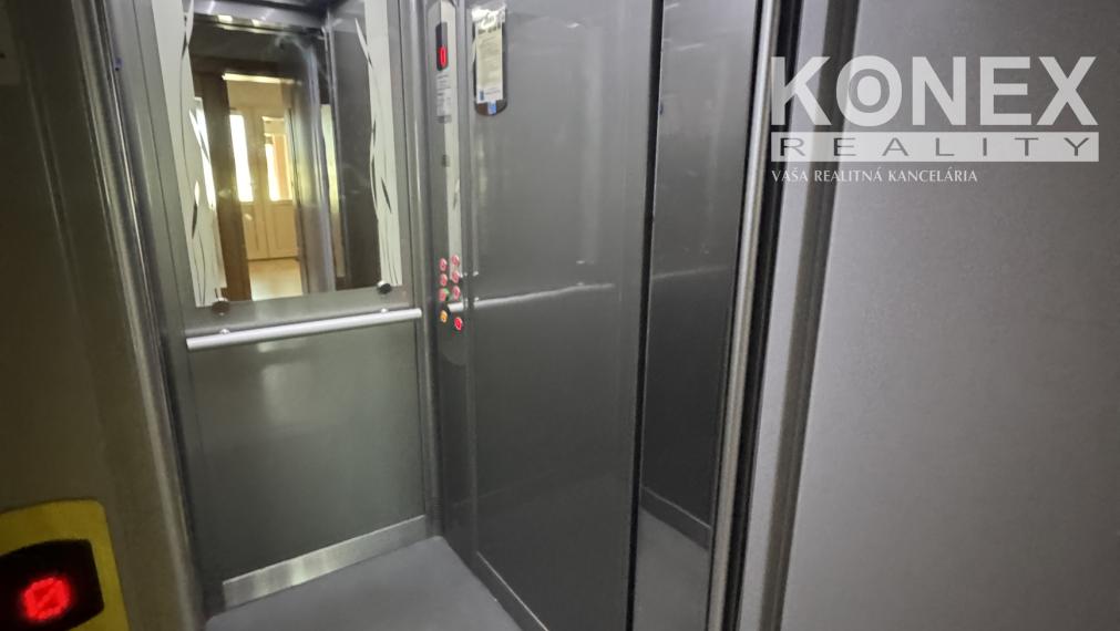 ID-4540 PRENÁJOM – 1,5-izbový byt MICHALOVCE Komenského ul.