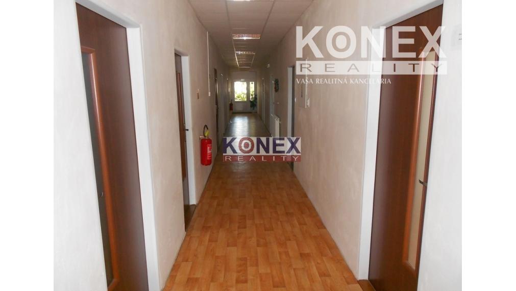 NA PREDAJ! Administratívna budova – ul. Stavbárov, Michalovce.