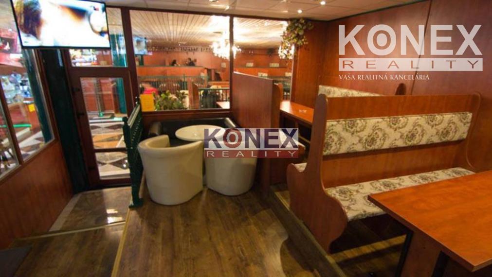 Na prenájom obchodné priestory v centre Michaloviec.