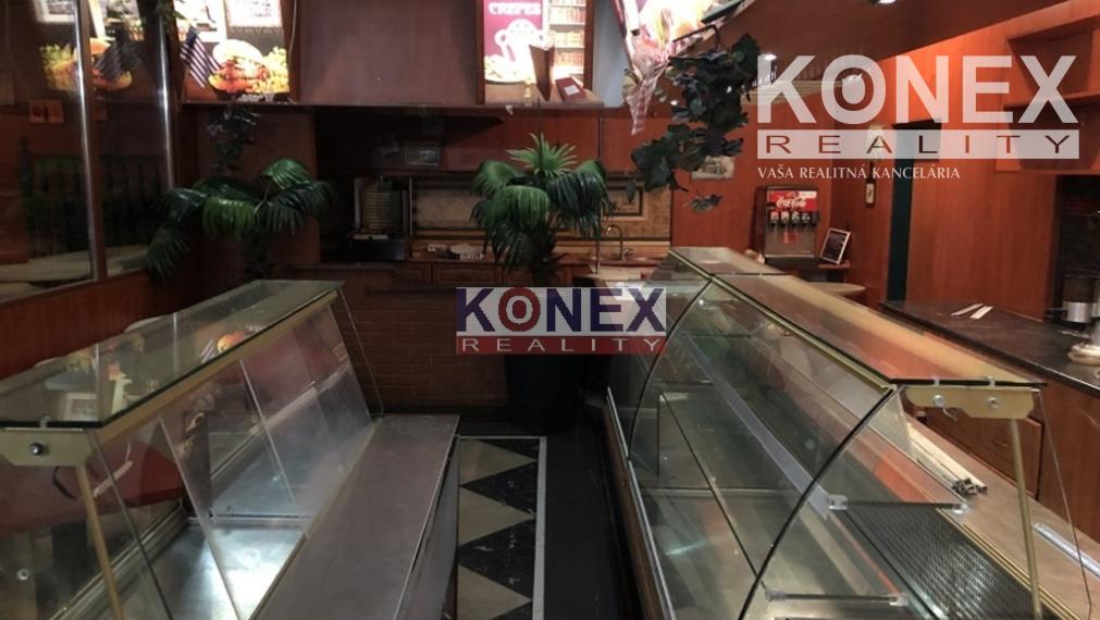Na prenájom obchodné priestory v centre Michaloviec.