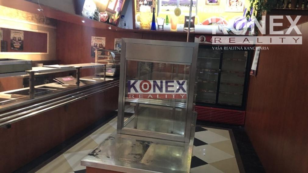 Na prenájom obchodné priestory v centre Michaloviec.