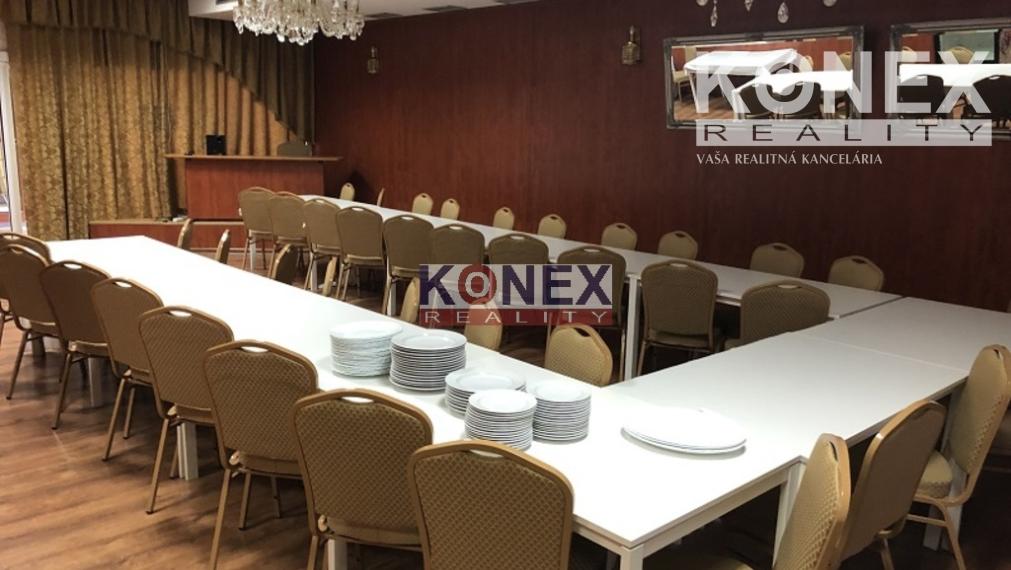 Na prenájom obchodné priestory v centre Michaloviec.