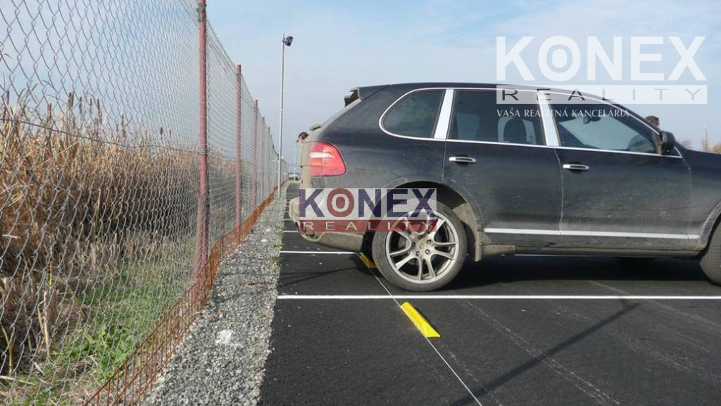 Pozemok na komerčné využitie v obci Bežovce