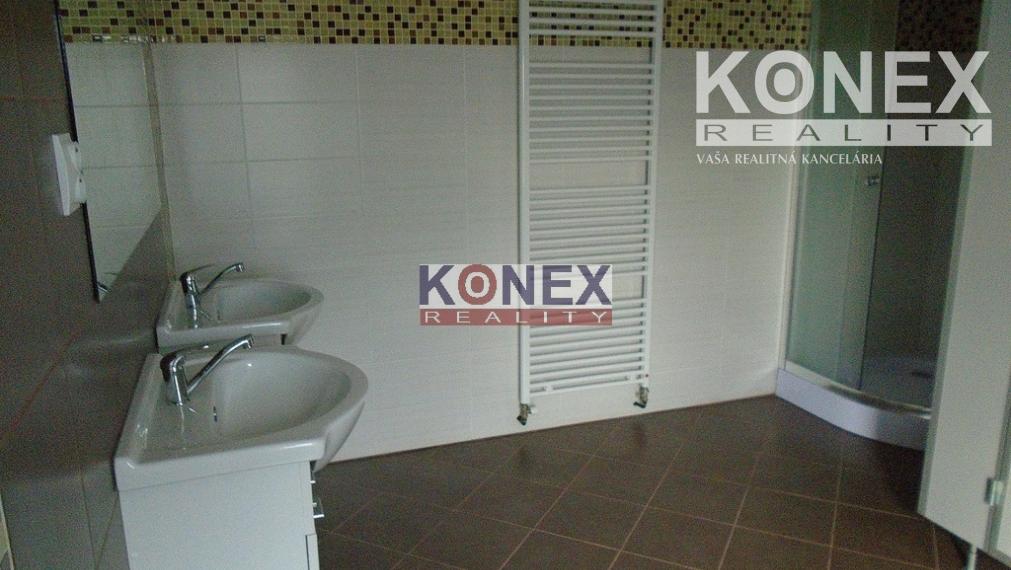 Na prenájom obchodné priestory v Zalužiciach