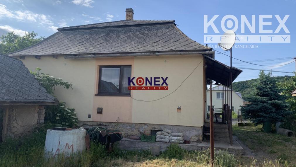 NA PREDAJ! Štvorec obci Brehov.