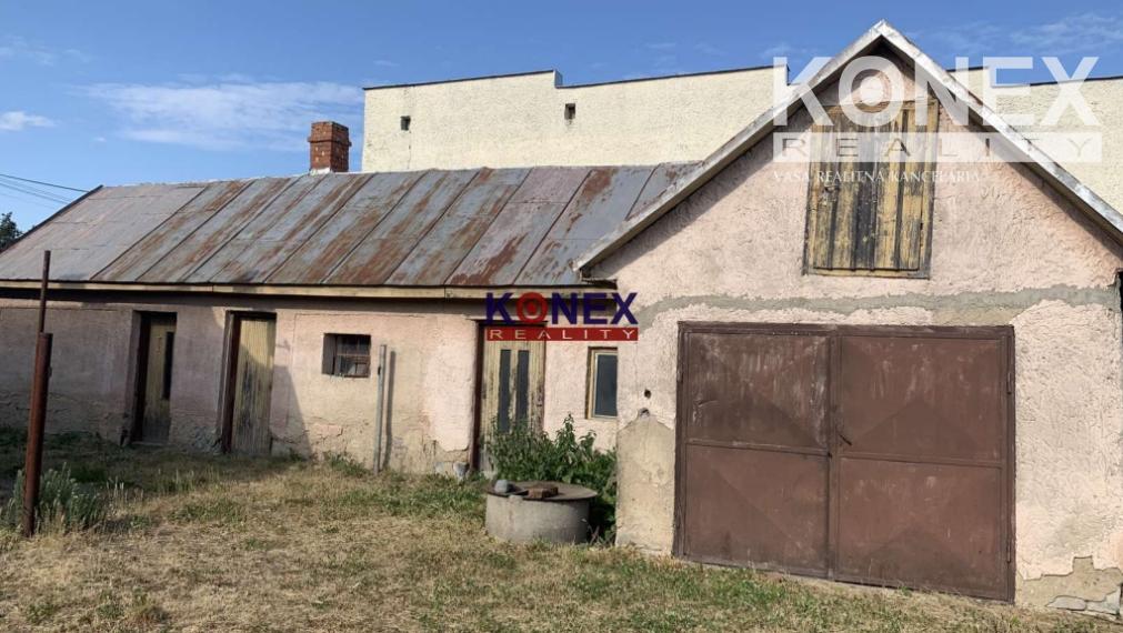 NA PREDAJ! Štvorec obci Brehov.