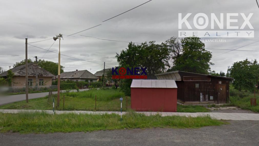 NA PREDAJ! Stavebný pozemok v obci 9km od Veľkých Kapušian