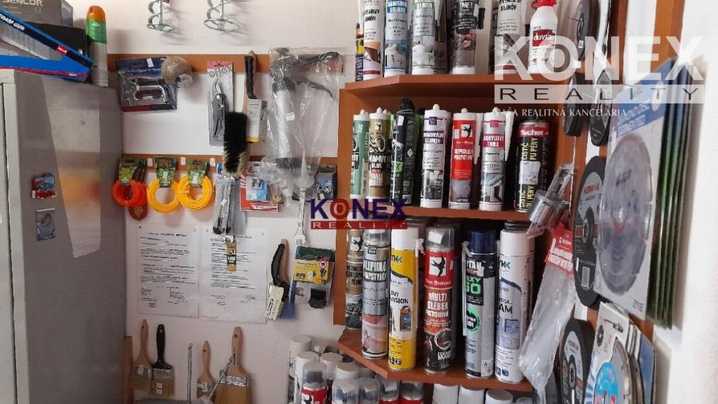 NA PREDAJ – Zabehnuté stavebniny neďaleko Trebišova