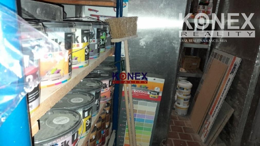 NA PREDAJ – Zabehnuté stavebniny neďaleko Trebišova