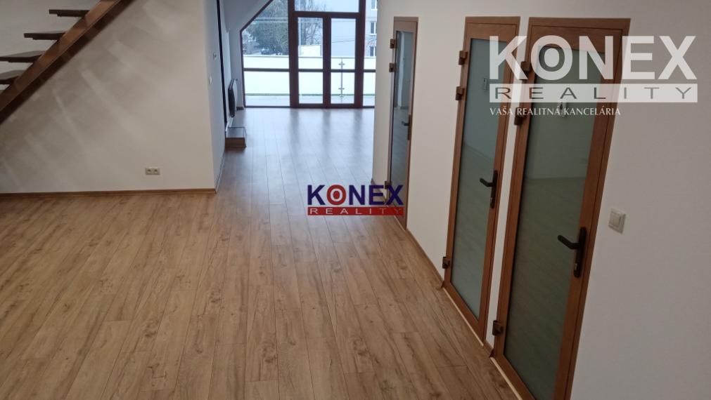 PRENÁJOM! Obchodné priestory, 180 m2 na ul. Masarykovej v Michalovciach.