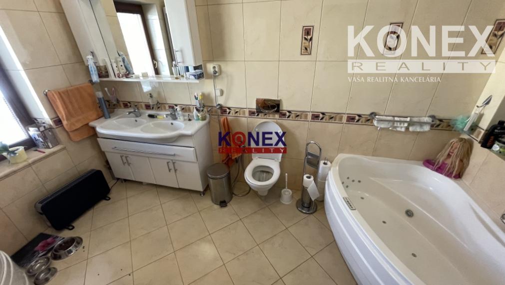 LUKRATÍVNA PONUKA – Poschodový rodinný dom v Michalovciach