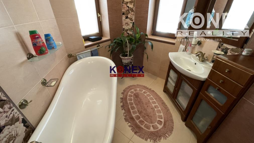 LUKRATÍVNA PONUKA – Poschodový rodinný dom v Michalovciach