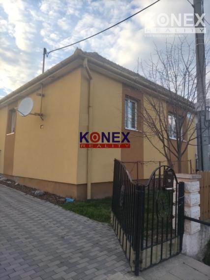 NA PREDAJ! Dva rodinné domy na pozemku v obci Lastovce