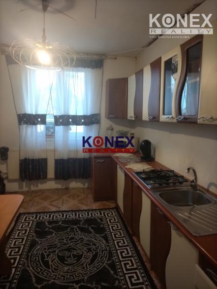 NA PREDAJ! Dva rodinné domy na pozemku v obci Lastovce