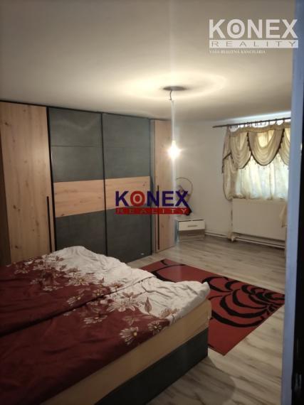 NA PREDAJ! Dva rodinné domy na pozemku v obci Lastovce