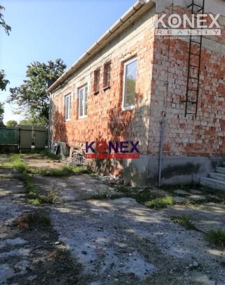 NA PREDAJ! Budova obchodu a služieb v obci Sejkov