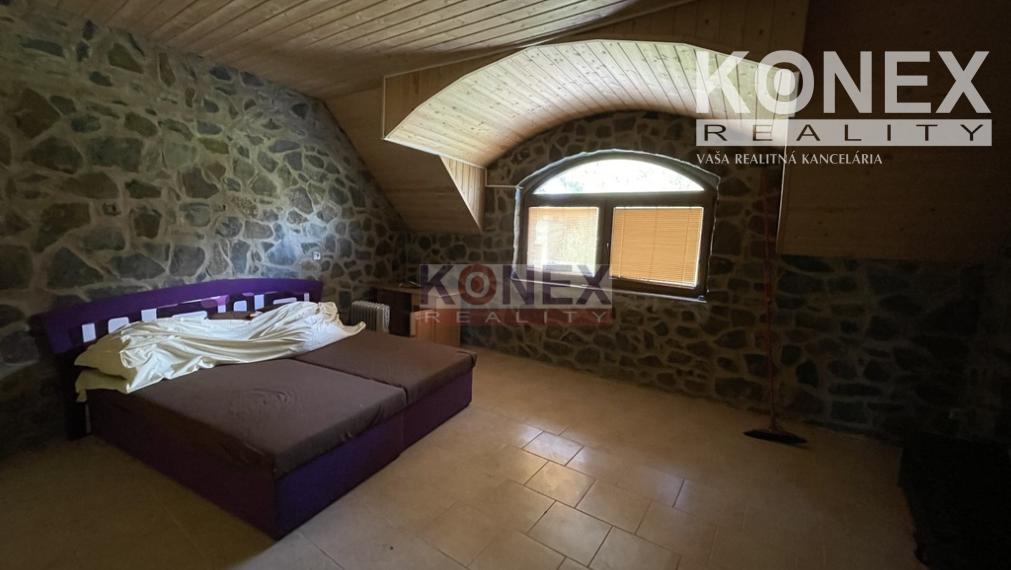 SUPER INVESTÍCIA! 4 rodinné domy v obci Brehov