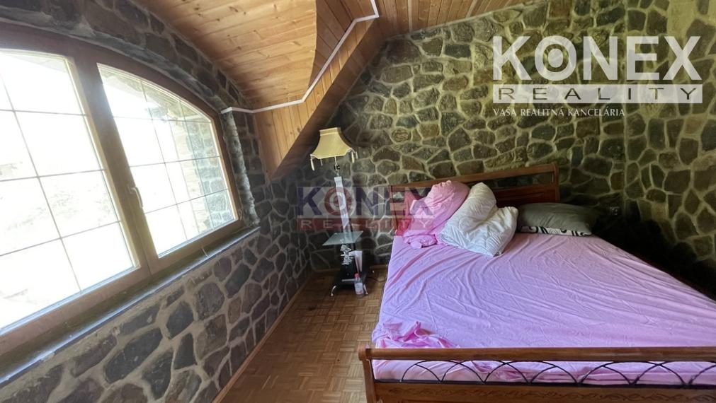 SUPER INVESTÍCIA! 4 rodinné domy v obci Brehov