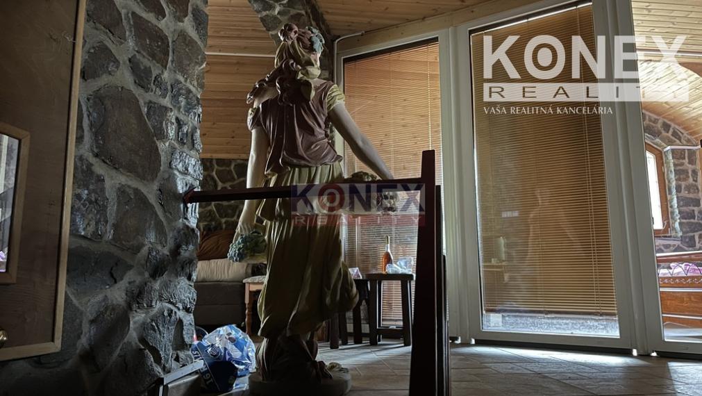 SUPER INVESTÍCIA! 4 rodinné domy v obci Brehov