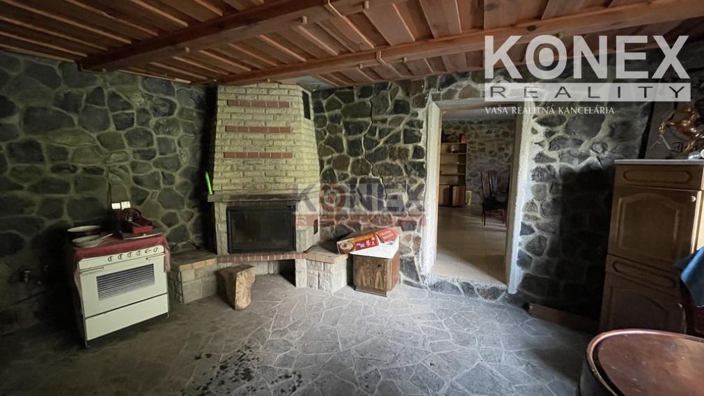 SUPER INVESTÍCIA! 4 rodinné domy v obci Brehov