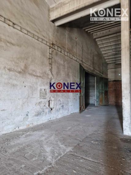 Priemyselná budova na predaj – Vojany