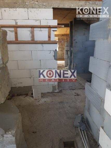 Rozostavaný rodinný dom v obci Kochanovce