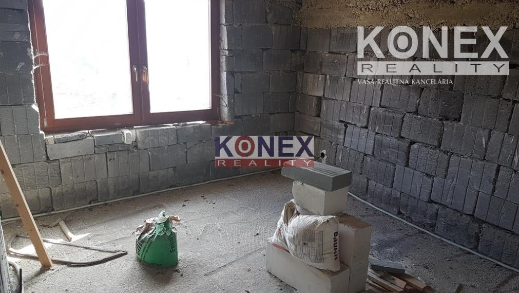 Rozostavaný rodinný dom v obci Kochanovce