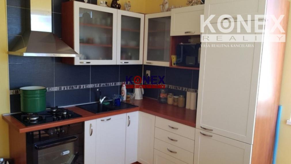 Poschodový rodinný dom v obci Stretavka- NA PREDAJ