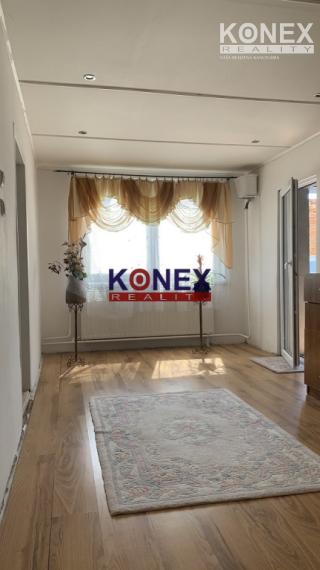 Dva rodinné domy v obci Falkušovce