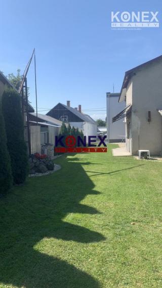 Dva rodinné domy v obci Falkušovce