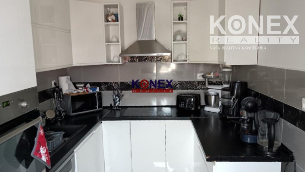 AKCIA! 4-izbový byt v centre Sečoviec