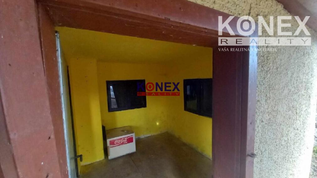 Chatka/Malý murovaný domček pri Kráľovskom Chlmci