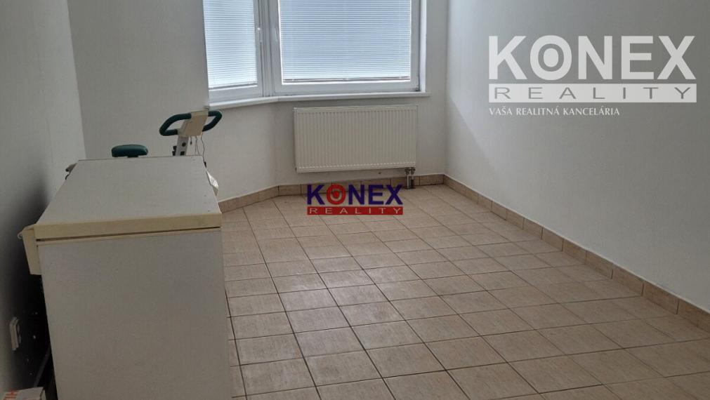 NA PREDAJ – Apartmánový dom v meste Snina