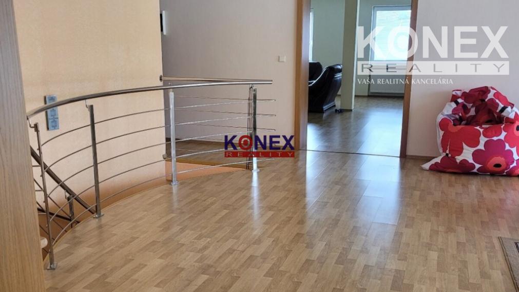 NA PREDAJ – Apartmánový dom v meste Snina