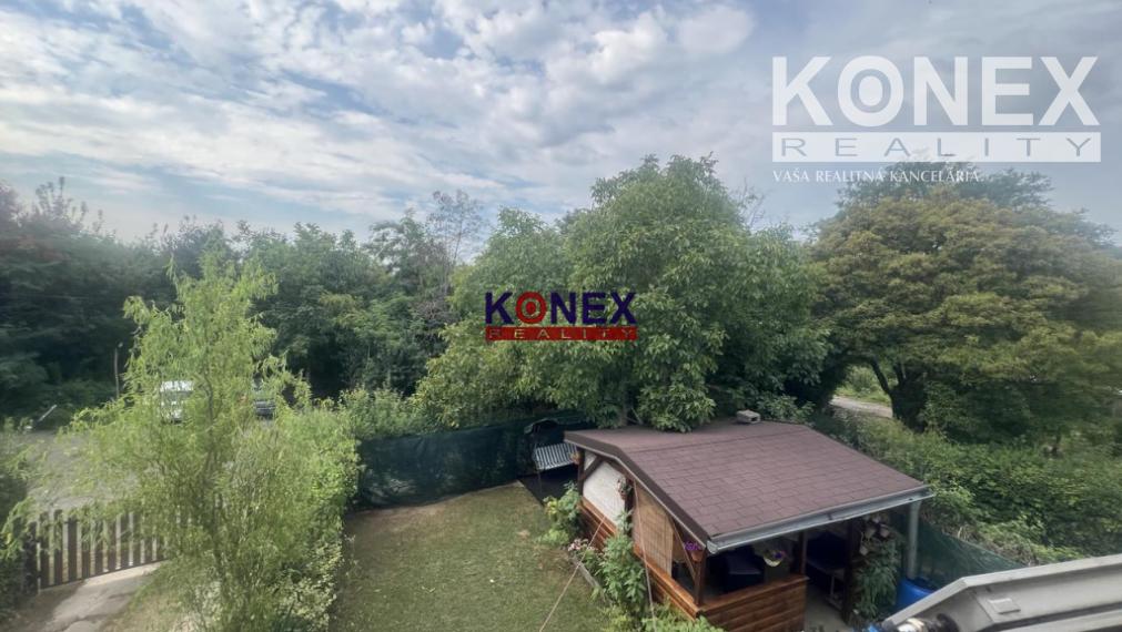 Poschodová rekreačná chata nad Kalužou