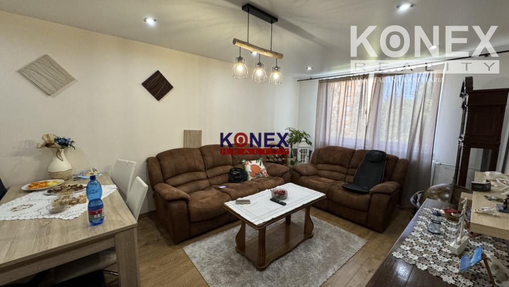 Kompletne rekonštruovaný 4-izbový byt na ulici Hollého - Michalovce