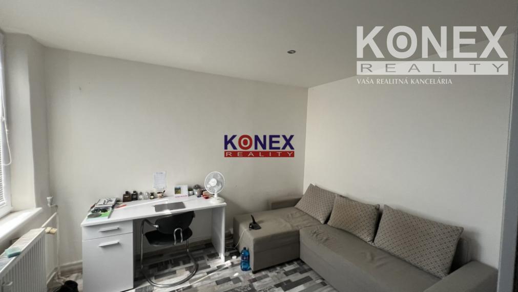 Priestranný 4-izbový byt na Komenského ulici - Trebišov