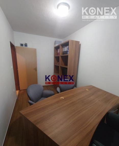KANCELÁRSKY PRIESTOR v NOVOSTAVBE na prenájom – Michalovce