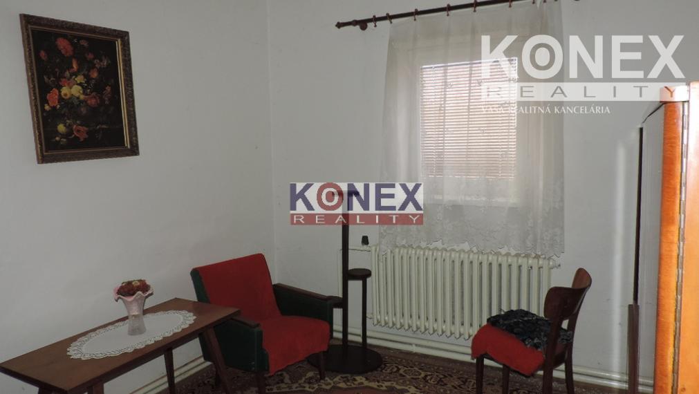 RODINNÝ DOM – štvorec v krásnej obci SIRNÍK