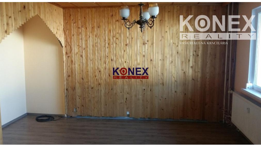 Veľkometrážny 4-izbový byt na ulici BEREHOVSKEJ v Trebišove