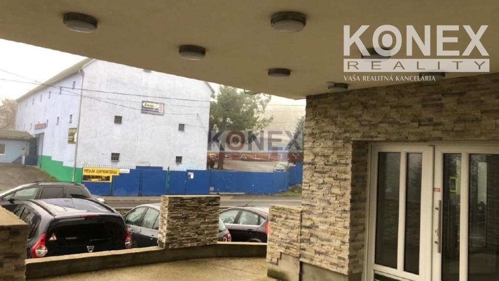 NA PRENÁJOM! Priestory lekárne v polyfunkčnom objekte - SNINA