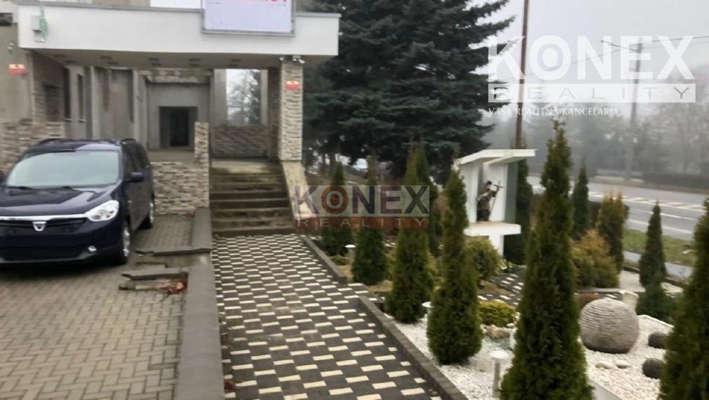 NA PRENÁJOM! Priestory lekárne v polyfunkčnom objekte - SNINA