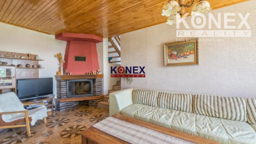 NOVINKA! Priestranná murovaná chata na ŠÍRAVE