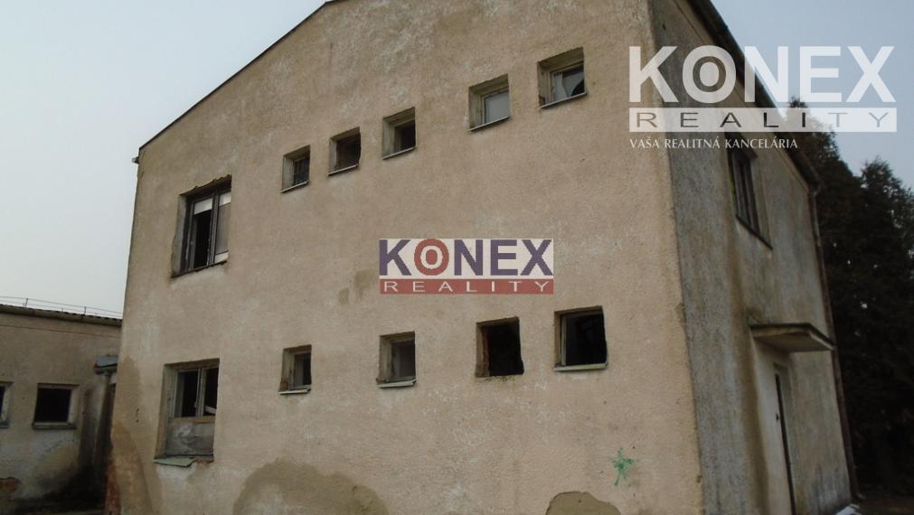 SKVELÁ INVESTIČNÁ PRÍLEŽITOSŤ! Budova bývalej školy v Pustom Čemernom.