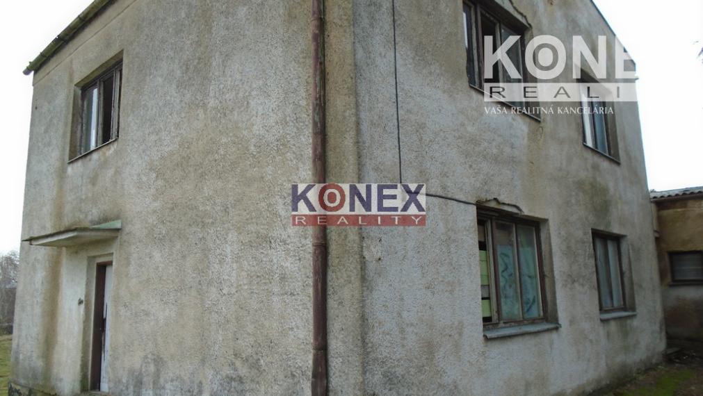 SKVELÁ INVESTIČNÁ PRÍLEŽITOSŤ! Budova bývalej školy v Pustom Čemernom.