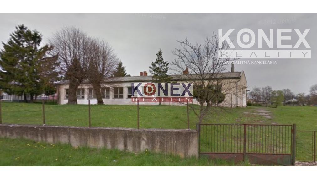 SKVELÁ INVESTIČNÁ PRÍLEŽITOSŤ! Budova bývalej školy v Pustom Čemernom.