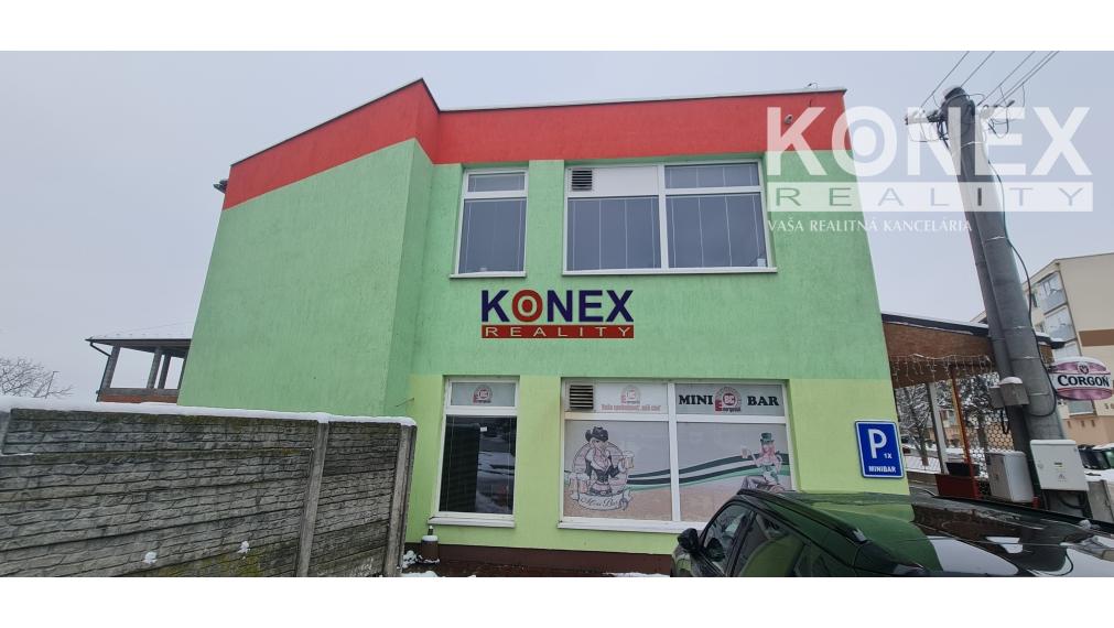 NA PREDAJ  - Budova s barom v centre mesta Veľké Kapušany